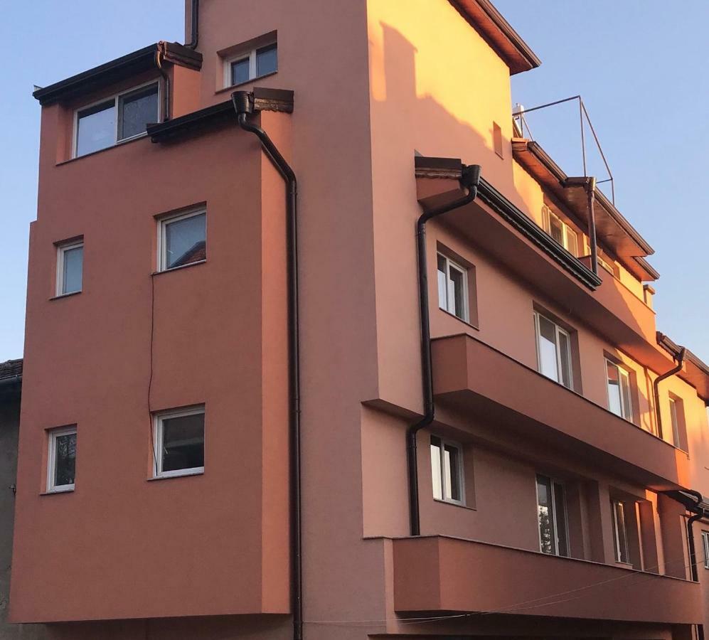 Central House بلاغويفغراد المظهر الخارجي الصورة